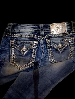 Miss Me Signture Crip Embellished Dark Blue Women’s Capri's